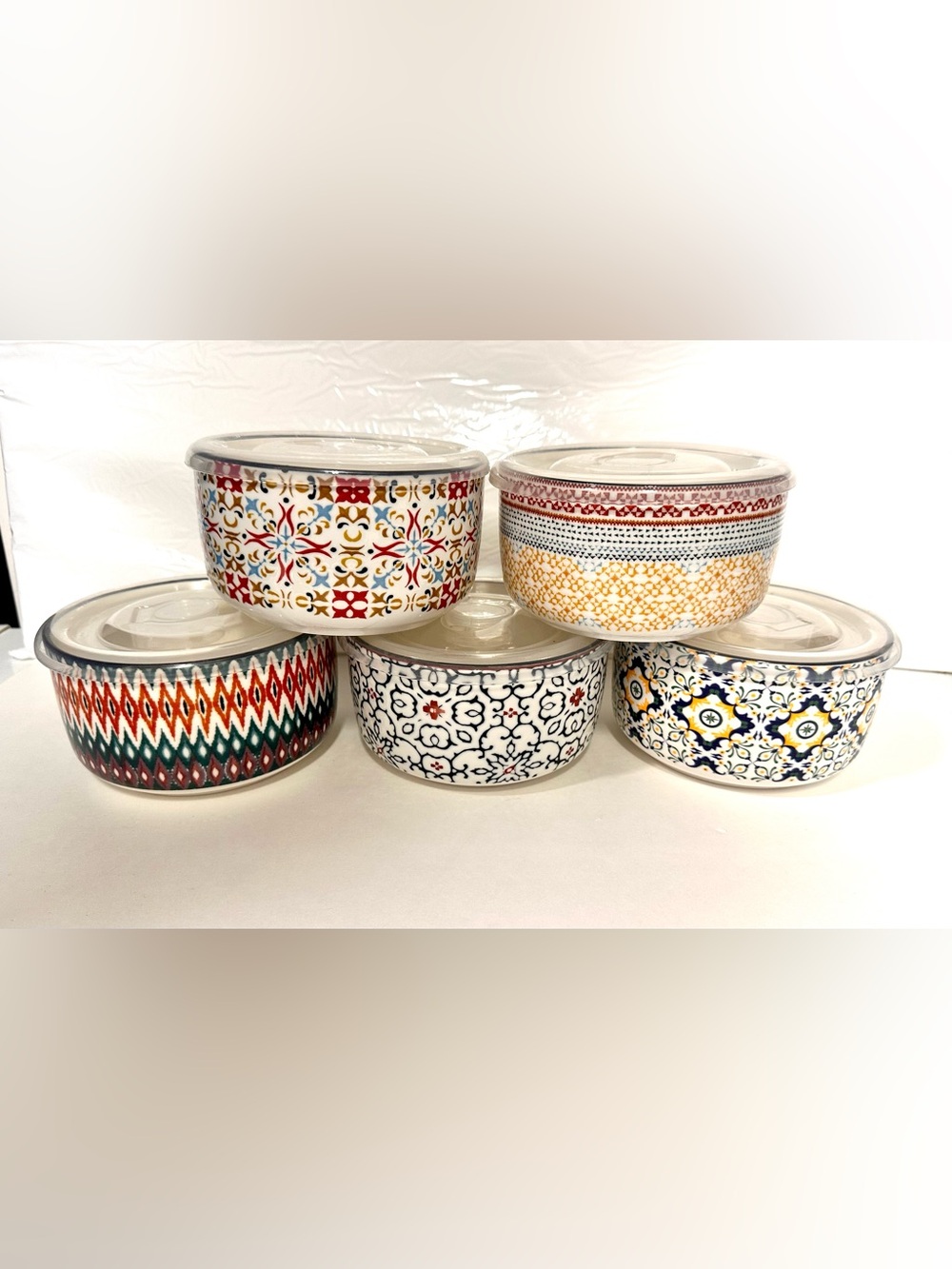 Signature Housewares Stoneware 5" Microwavable Bowl with Lid Set of 5